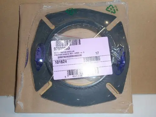 Schiebeflansch in transparenter Verpackung, beigelegt mit einem rosa Etikett. Markierung „Remeha“ und Artikelnummer sind sichtbar.